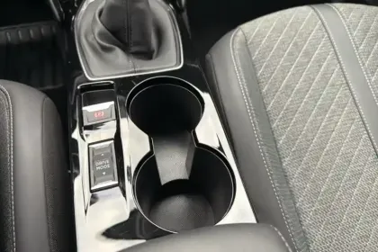 Photo 22 Peugeot 208  PureTech 100 S&S BVM6