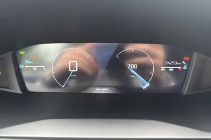 Photo 12 Peugeot 208  PureTech 100 S&S BVM6