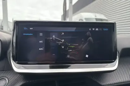 Photo 15 Peugeot 208  PureTech 100 S&S BVM6