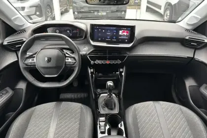 Photo 10 Peugeot 208  PureTech 100 S&S BVM6