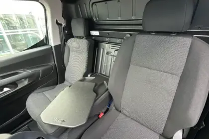 Photo 24 Peugeot Partner  FOURGON M 1000 KG BLUEHDI 130 S&S EAT8