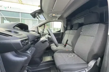 Photo 8 Peugeot Partner  FOURGON M 1000 KG BLUEHDI 130 S&S EAT8