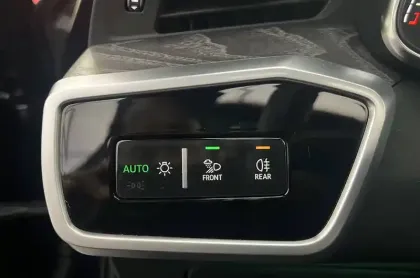 Photo 22 Audi A6  Avant 50 TFSIe 299 ch S tronic 7 Quattro