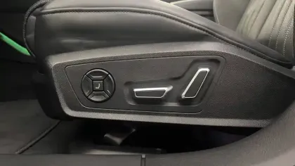 Photo 19 Audi A6  Avant 50 TFSIe 299 ch S tronic 7 Quattro