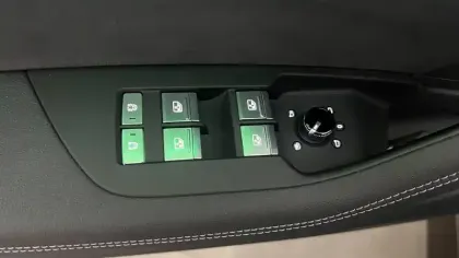 Photo 16 Audi A6  Avant 50 TFSIe 299 ch S tronic 7 Quattro