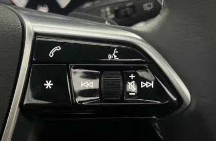 Photo 25 Audi A6  Avant 50 TFSIe 299 ch S tronic 7 Quattro