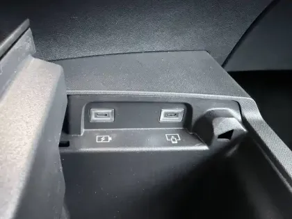 Photo 24 Peugeot 3008  Hybrid 145 e-DCS6