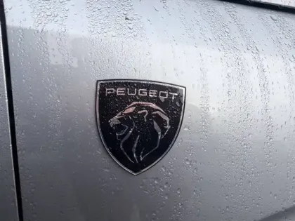 Photo 5 Peugeot 3008  Hybrid 145 e-DCS6