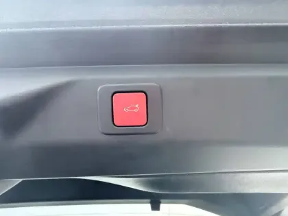 Photo 12 Peugeot 3008  Hybrid 145 e-DCS6