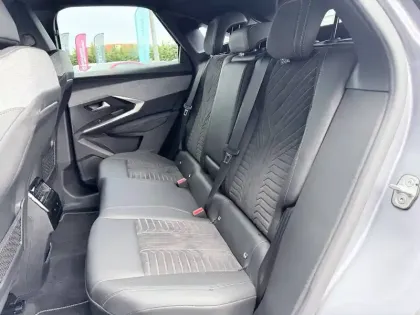 Photo 18 Peugeot 3008  Hybrid 145 e-DCS6