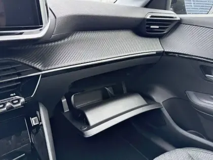 Photo 95 Peugeot 208  Hybrid 110 e-DCS6