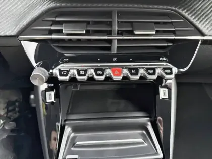 Photo 87 Peugeot 208  Hybrid 110 e-DCS6