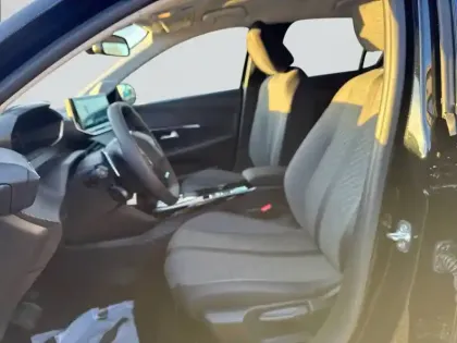 Photo 34 Peugeot 208  Hybrid 110 e-DCS6