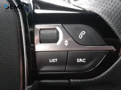 Photo 24 Peugeot 2008  PureTech 130 S&S EAT8