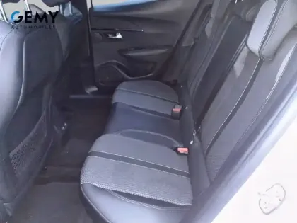 Photo 9 Peugeot 2008  PureTech 130 S&S EAT8