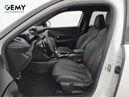 Photo 62 Peugeot 2008  PureTech 130 S&S EAT8