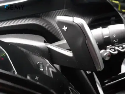 Photo 27 Peugeot 2008  PureTech 130 S&S EAT8