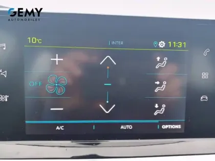 Photo 14 Peugeot 208  Electrique 50 kWh 136ch