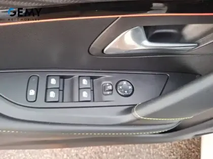 Photo 11 Peugeot 208  PureTech 100 S&S EAT8