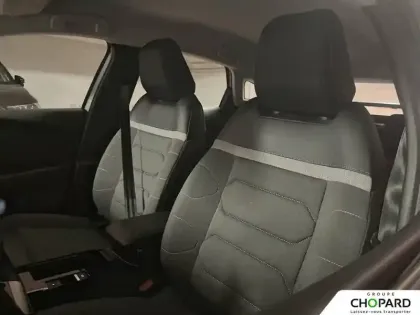 Photo 8 Citroën C4 e- 136 ch Automatique