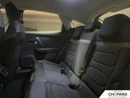 Photo 9 Citroën C4 e- 136 ch Automatique