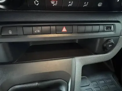 Photo 17 Peugeot Expert  FGN TOLE STANDARD 1.5 BLUEHDI 120 S&S BVM6