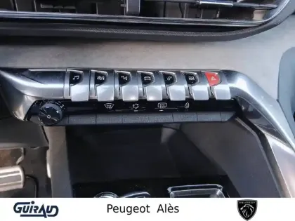 Photo 16 Peugeot 3008  PureTech 130ch S&S EAT8