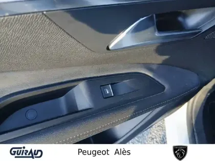 Photo 12 Peugeot 3008  PureTech 130ch S&S EAT8