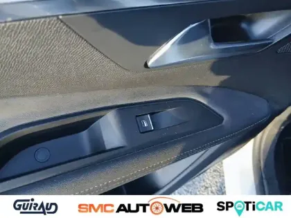 Photo 54 Peugeot 3008  PureTech 130ch S&S EAT8