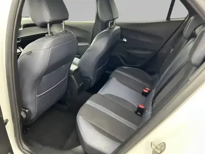 Photo 11 Peugeot 2008  PureTech 130 S&S BVM6