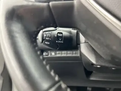 Photo 18 Peugeot 2008  PureTech 130 S&S BVM6