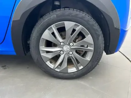 Photo 12 Peugeot 208  Electrique 50 kWh 136ch