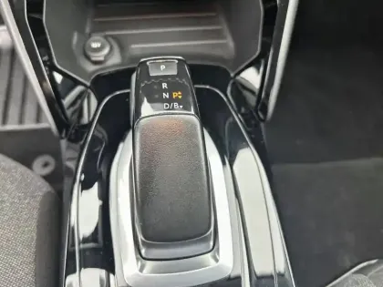 Photo 13 Peugeot 208  Electrique 50 kWh 136ch