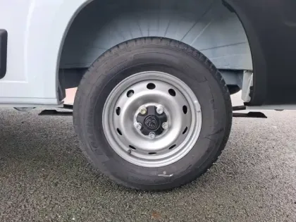 Photo 12 Peugeot Boxer  FGN TOLE 3.5 T L2H2 140 S&S BVM6