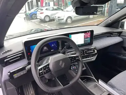 Photo 9 Renault 4 Renault  E-Tech Electrique 150 ch autonomie confort