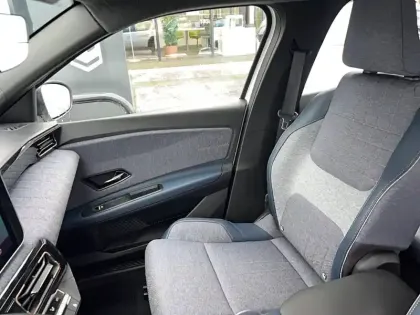 Photo 13 Renault 4 Renault  E-Tech Electrique 150 ch autonomie confort