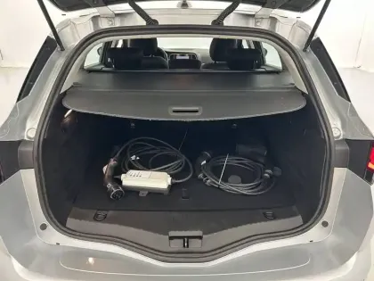 Photo 17 Renault Megane Mégane IV Estate E-TECH Plug-In Hybride 160 - 21N