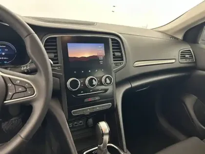 Photo 11 Renault Megane Mégane IV Estate E-TECH Plug-In Hybride 160 - 21N