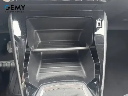 Photo 24 Peugeot 208  PureTech 75 S&S BVM5