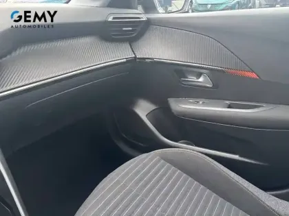 Photo 13 Peugeot 208  PureTech 75 S&S BVM5