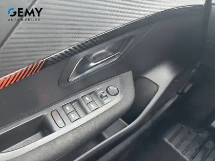 Photo 20 Peugeot 208  PureTech 75 S&S BVM5