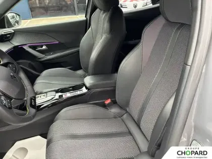 Photo 10 Peugeot 2008  PureTech 130 S&S EAT8