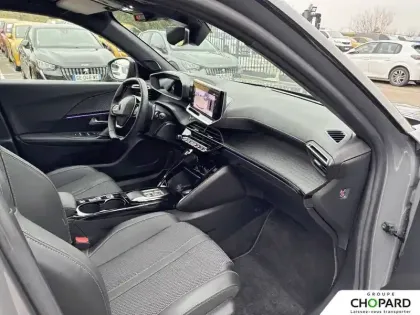 Photo 12 Peugeot 2008  PureTech 130 S&S EAT8