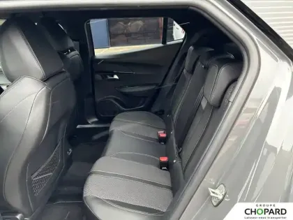 Photo 17 Peugeot 2008  PureTech 130 S&S EAT8