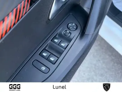 Photo 11 Peugeot 2008  Electrique 136 ch