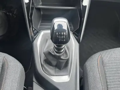 Photo 13 Peugeot 2008  100 S&S BVM6