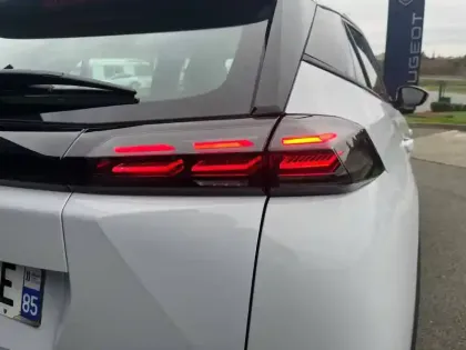 Photo 16 Peugeot 2008  100 S&S BVM6