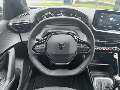 Photo 8 Peugeot 2008  100 S&S BVM6