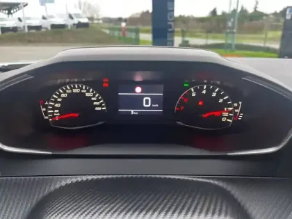 Photo 9 Peugeot 2008  100 S&S BVM6