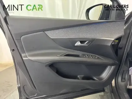 Photo 21 Peugeot 3008  Hybrid 225 e-EAT8